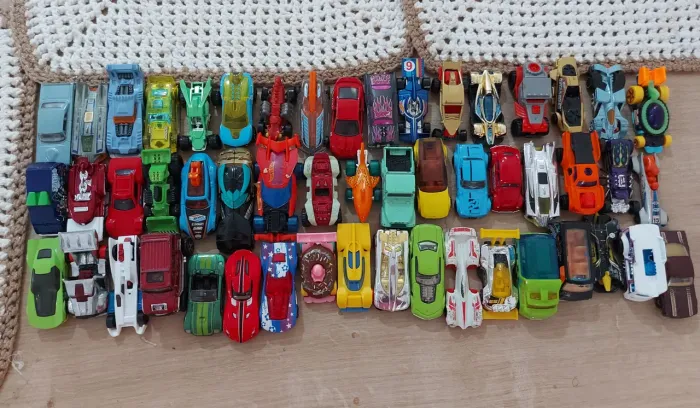 Lotão 52 Carrinhos HotWheels 