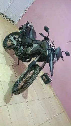 Vendo ou troco em carro do meu interesse XRE 300