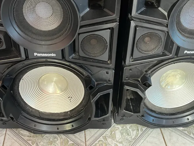 Vendo caixa de som leia a descrição 