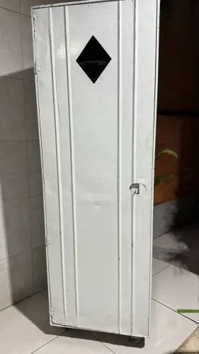 Armário de pão com Assadeira
