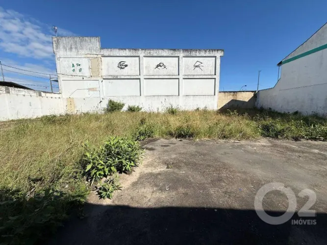 Terreno para alugar, 424 m² por R$ 6.552/mês - Centro - Macaé/RJ