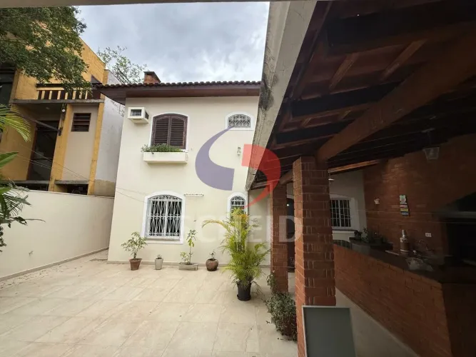 Casa para alugar Chácara Santo Antônio 3 quartos