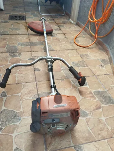 Roçadeira Stihl fs120