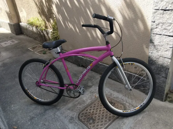 Bicicleta praiana aro aero 26,raios de inox e toda de alumínio até o quadro ,muito nova !!