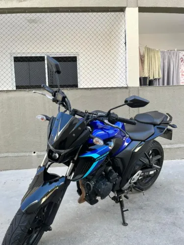 Fz25 QUITADA PRA VENDER LOGO