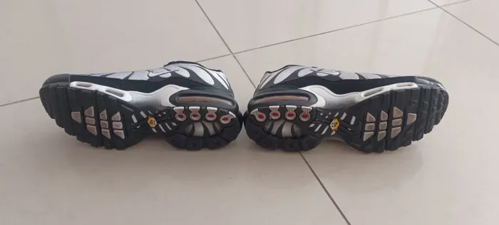 Tênis Nike Air Plus