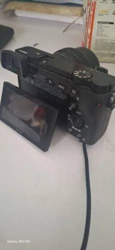 Câmera Sony a6000 + tripé profissional