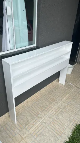 Cabeceira de Pinheiro em perfeito estado