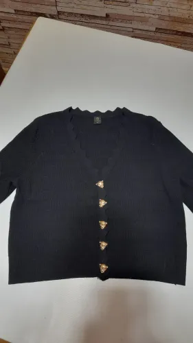 Vendo Blusas de Linha Femininas manga curta , marca Renner, seminovas, tamanho M e G.