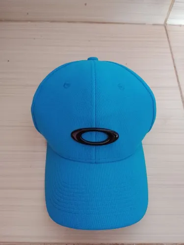 Boné Oakley tincan