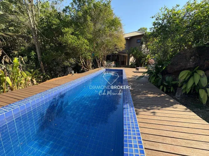 Casa com 4 dormitórios à venda, 311 m² por R$ 3.500.000,00 - Ville de Montagne - Nova Lima