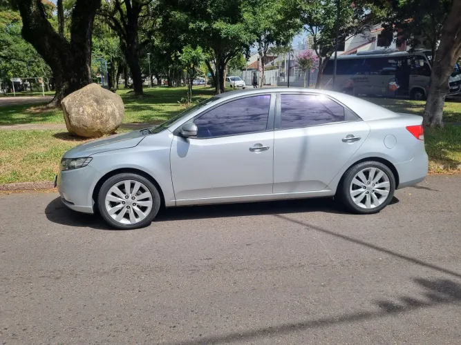 Kia Motors Cerato 1.6 16V Aut. 2013