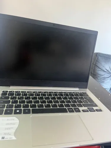 Samsung Galaxy Book Go 128GB - Perfeito p/ Estudos e Viagens (Bateria Longa Duração)