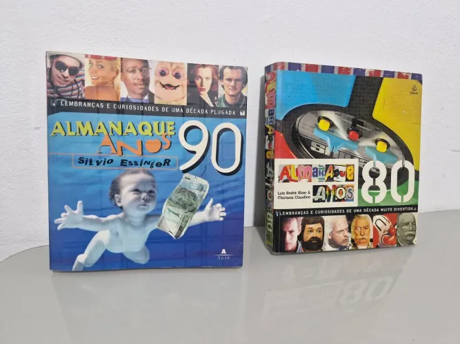 Almanaques dos anos 80 e 90 - Lote muito barato!<br><br>Os 2 por 80,00<br><br>Ambos em bom estado.