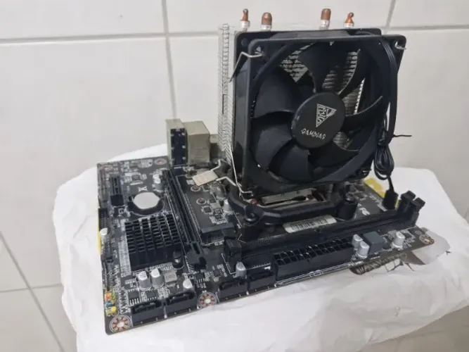 Kit Upgrade LGA 1200: Placa Mãe H510 + Processador Intel Core i5 10400F + Cooler Torre