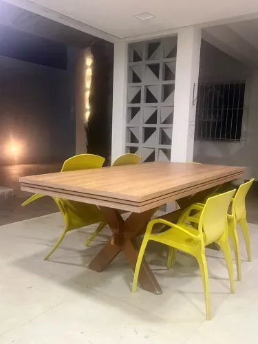 Mesa de jantar/espaço gourmet em madeira