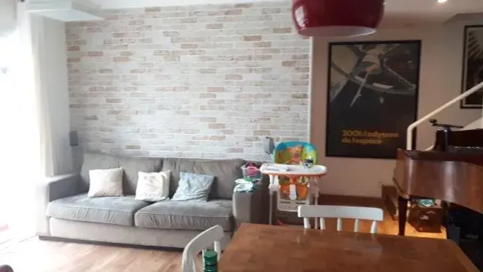 Sobrado a venda em condomínio fechado em Interlagos, com 3 dorms, 1 suíte, 2 vagas, 98m²!