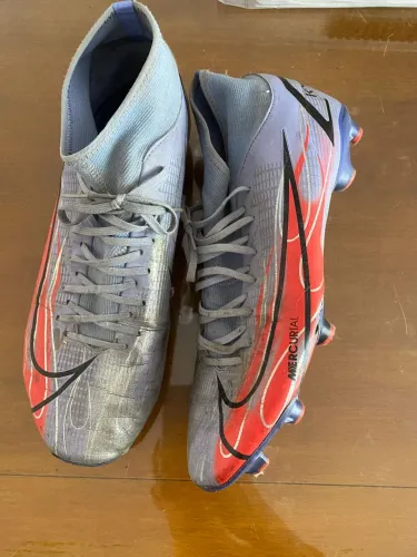 Chuteira Nike mercurial original campo