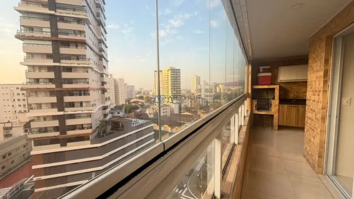 Apartamento à venda em Praia Grande na Guilhermina com 2 dormitórios