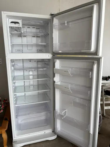 VENDO geladeira
