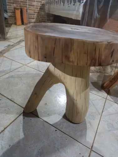 Mesa de centro rústica madeira arredondada