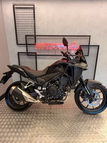 Nx 500 apenas 930 km