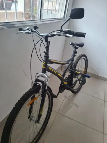 Bicleta Caloi aro 26 pouco usada