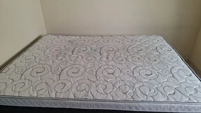 Cama box de casal com molas ensacadas