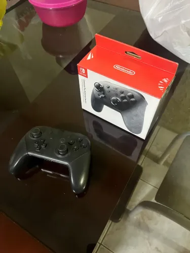 Controle Nintendo Switch Pro Controller - Original