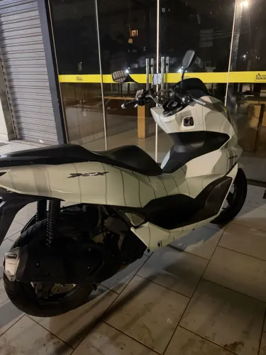 VENDO PCX 160 ZERA