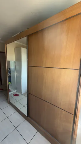Guarda roupa novo