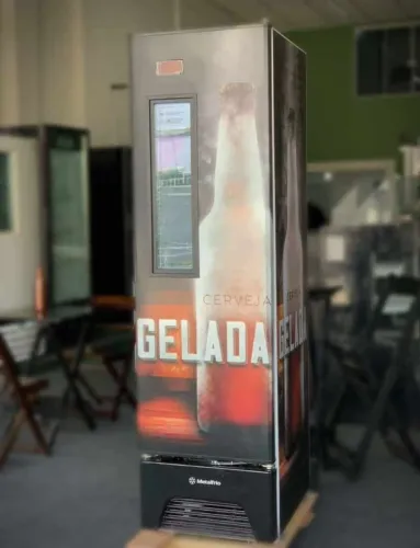 Cervejeira porta cega de 336LT, Slim da Metalfrio.