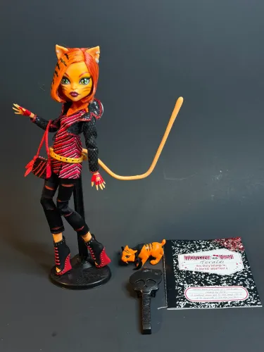 MONSTER HIGH CREEPRODUCTION TORALEI REMOVIDA DA CAIXA