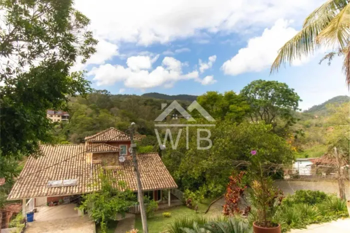 Casa com 3 dormitórios , 1 suíte, 2 vagas, churrasqueira, piscina, sauna, Condomínio Ubá C