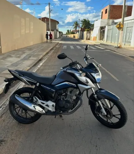 Moto Honda Titan 160 Cinza