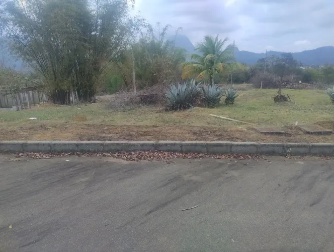 Vendo ou troco lote loteamento Morada de Noronha Viana aceito veículo .