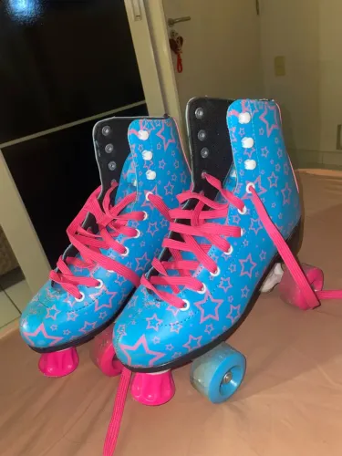 Patins semi novo usado 3x 37/38