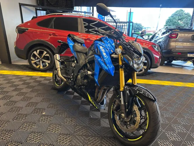 Suzuki GSX-S750 2023