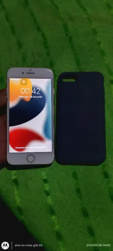 iPhone 7, novo sem aranhão ou trincos. Vem capinha com a capinha junto, tudo ok!!!!!