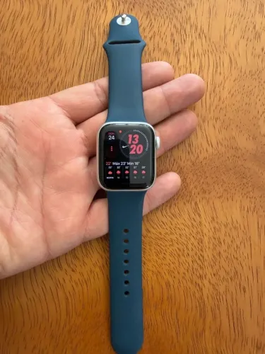 Apple watch se (gps) 40mm (zerado - usado apenas 4 vezes, oportunidade)
