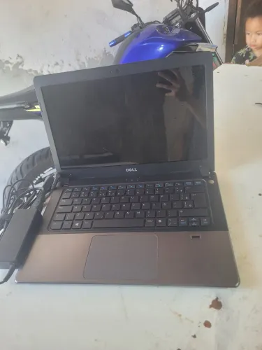 NOTEBOOK  DELL I5 4 GERAÇÃO  8GB LIGA E NAO DA IMAGEM 230$