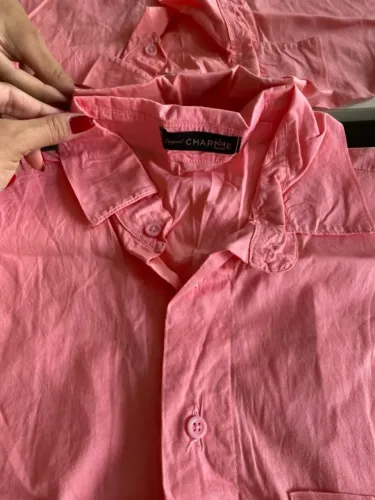 Blusa rosa de botão