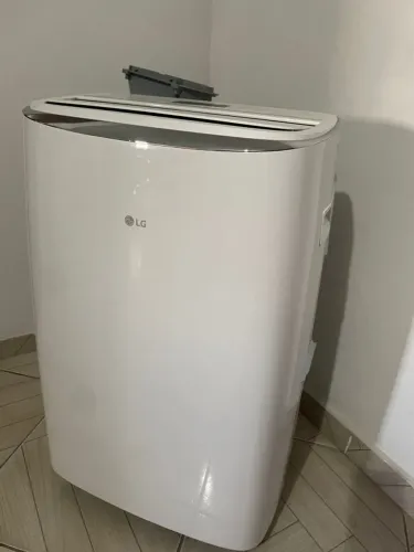 Ar-Condicionado Portátil LG 14.000 BTUs - Pouquíssimo Uso e Estado de Novo
