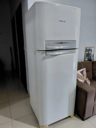 Geladeira Electrolux DF 46,460 litros