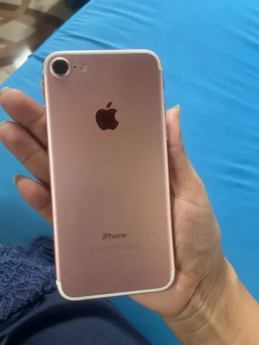 IPhone semi novo