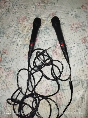 2 MICROFONES JBL