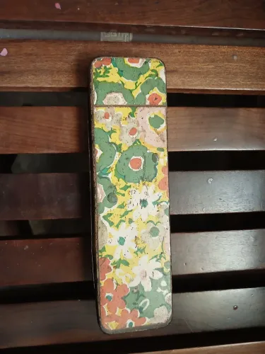 Estojo de Lata