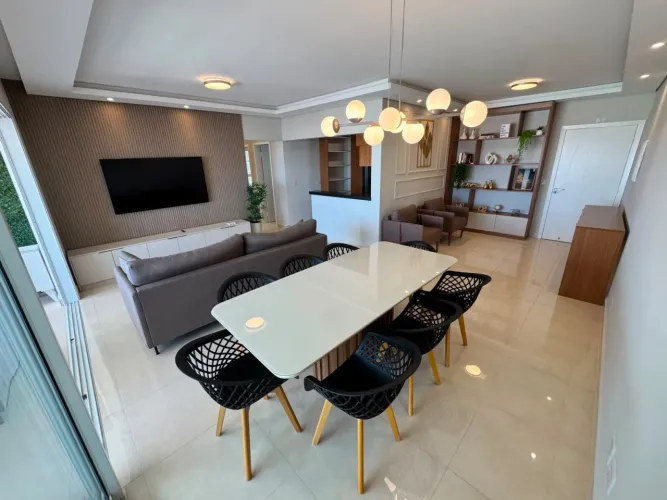Apartamento com 3 dormitórios mobiliado com vista para o mar no bairro Centro