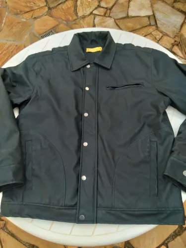 Jaqueta masculina de couro sintético cor preta tam G
