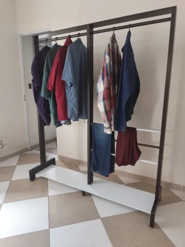 Arara para Roupas de Alumínio (feita sob medida)